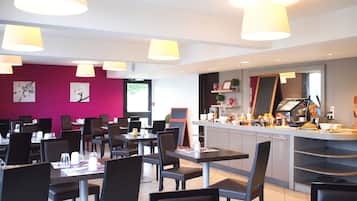 Breakfast and dinner served, Regional cuisine