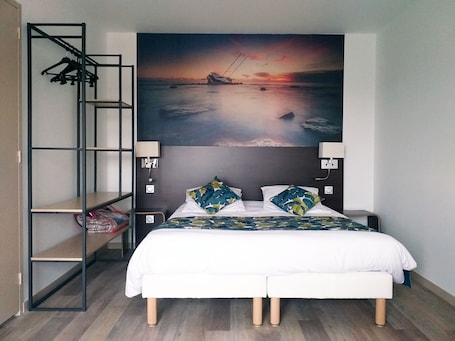 Studio | Desk, soundproofing, iron/ironing board, free WiFi