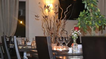 Couples dining