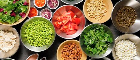 Tägliches Frühstücksbuffet gegen Gebühr