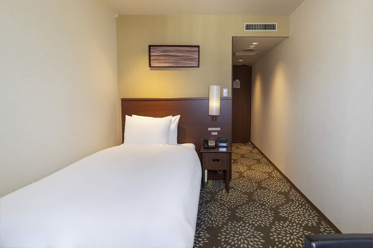 Coffres-forts dans les chambres, bureau, rideaux occultants