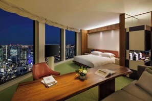 Deluxe Room, 1 King Bed - Andaz Tokyo Toranomon Hills - a concept by Hyatt (Tokyo)