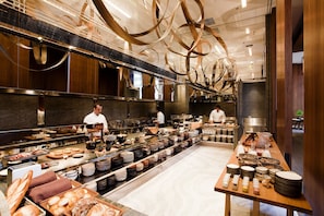 Daily buffet breakfast (JPY 7590 per person)