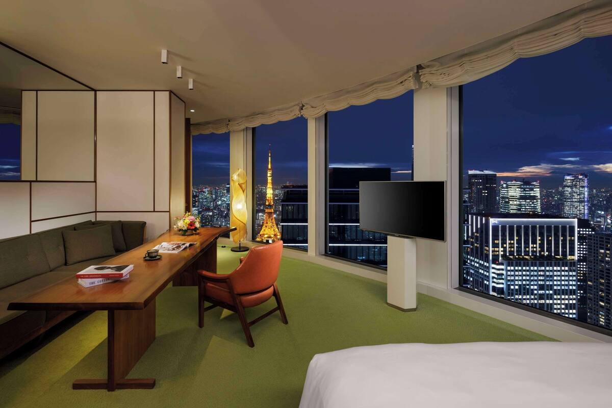 Phòng Deluxe, 1 giường cỡ king (Tower View) | Minibar với thức uống miễn phí, két bảo mật tại phòng, bàn 