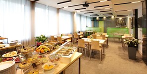Daily buffet breakfast for a fee