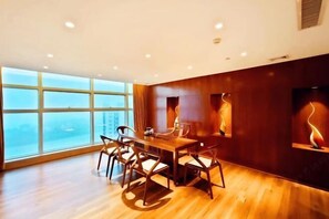 Dining - Guolong Hotel (Wuzhou)