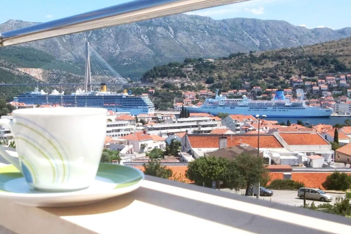 Standaard studio, terras | Uitzicht vanaf balkon
