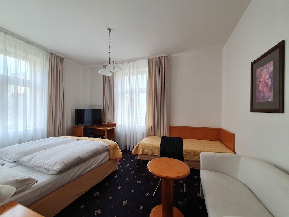 Hotel Máchova by null