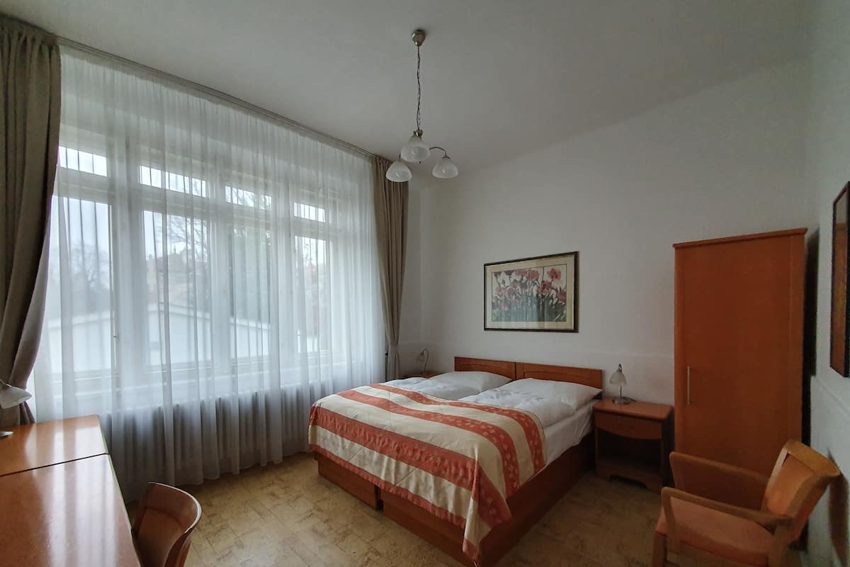 Double Room, Shared Bathroom | 1 bedroom, desk, blackout drapes, free WiFi