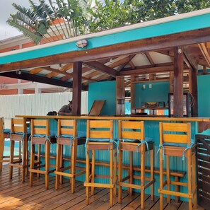 Bar (on property) - Ocean Tide Beach Resort (San Pedro)