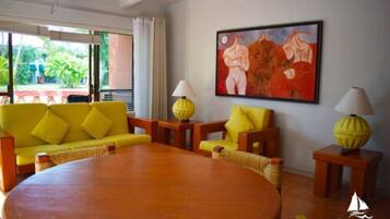 Suite, alberca privada | Terraza o patio