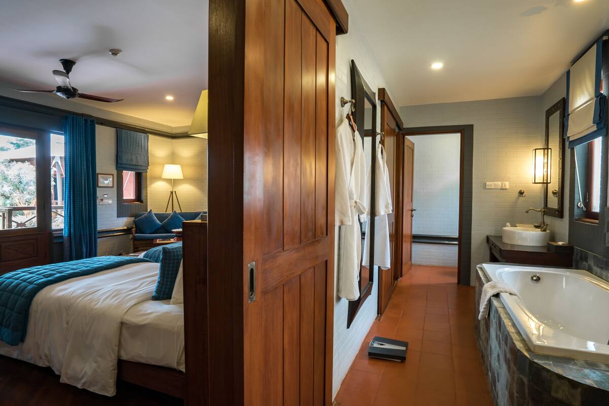 suite, 2 bedrooms | down duvets, minibar, in-room safe, individually furnished