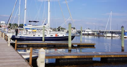 BridgePointe Hotel & Marina