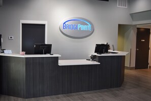 Reception - BridgePointe Hotel & Marina (New Bern)