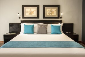 In-room safe, desk, free WiFi, bed sheets - Avani Maseru Hotel (Maseru)