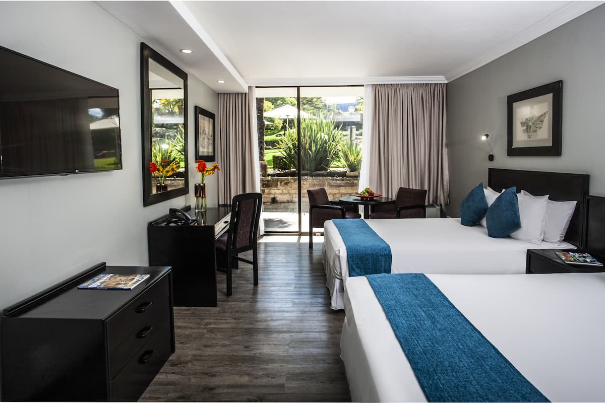 In-room safe, desk, WiFi (free), bed sheets