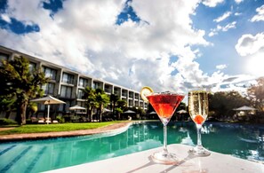 Breakfast, lunch, dinner served; Regional cuisine  - Avani Maseru Hotel (Maseru)