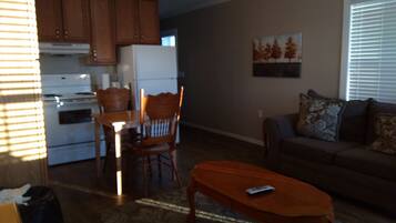 Casa de campo, 3 habitaciones | Ropa de cama de alta calidad y tabla de planchar con plancha