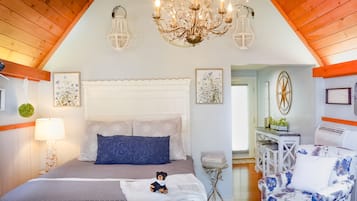 Cottage, 1 Tempat Tidur Queen | 1 kamar tidur, tirai kedap cahaya, kedap suara, dan setrika/meja setrika