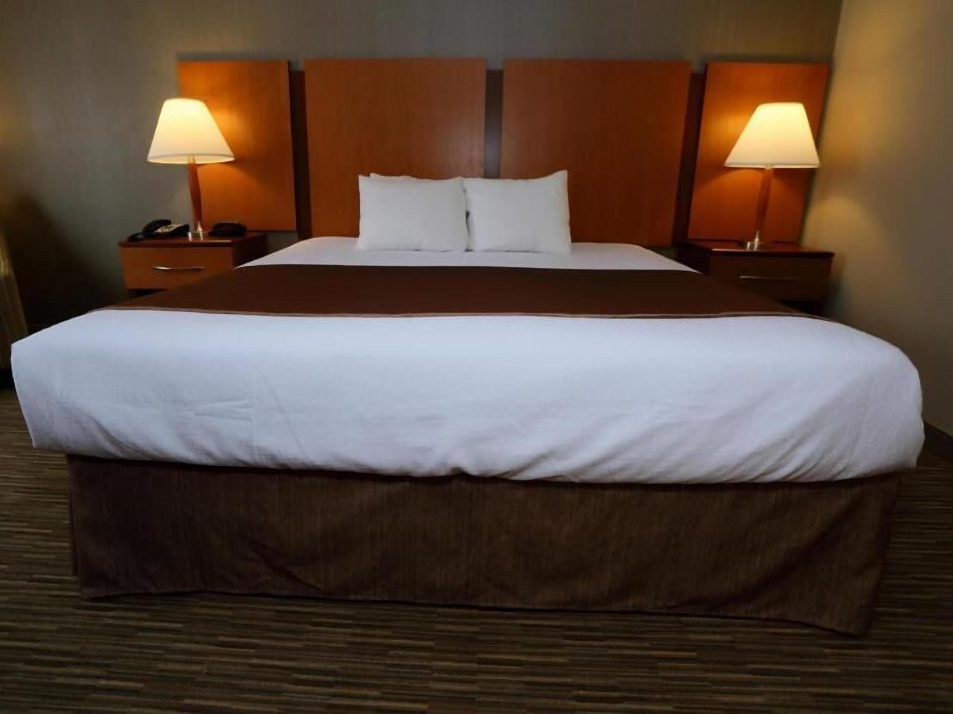 In-room safe, desk, laptop workspace, free cots/infant beds