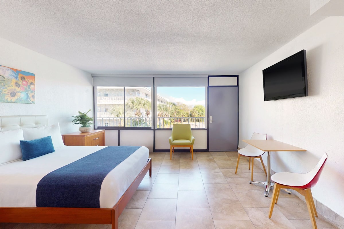 1 bedroom, minibar, in-room safe, individually decorated
