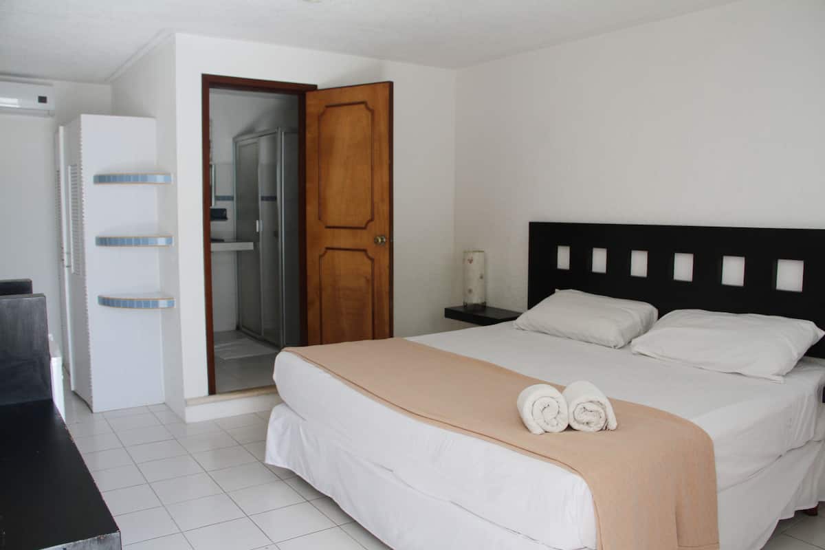 Habitación estándar doble | Caja fuerte, escritorio, wifi gratis