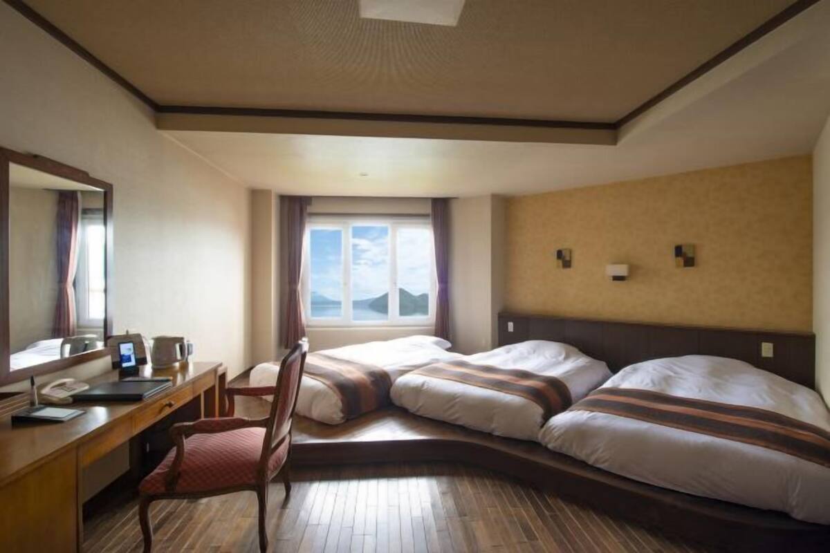 Coffres-forts dans les chambres, bureau, Wi-Fi gratuit, draps fournis