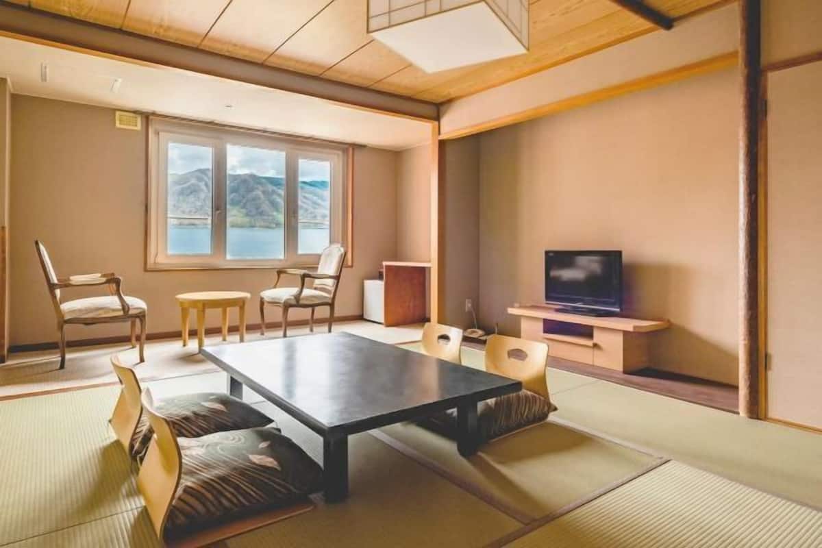 Khu ăn uống | Phục vụ bữa sáng và bữa tối