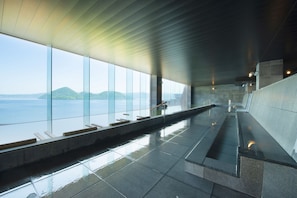 Public bath - Toyako Manseikaku Hotel Lakeside Terrace (Toyako)