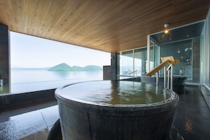Public bath - Toyako Manseikaku Hotel Lakeside Terrace (Toyako)