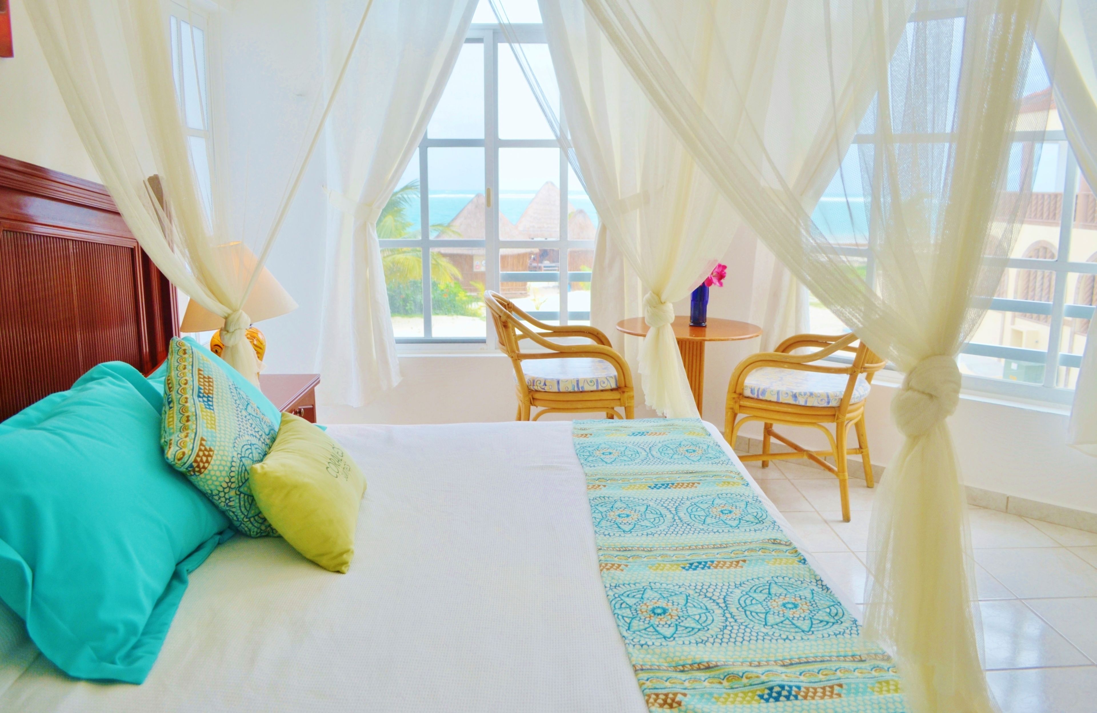 Suite familiar, 2 habitaciones, vista parcial al océano | Wifi gratis y ropa de cama 