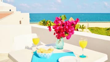 Deluxe Suite, 1 Bedroom, Kitchen, Partial Ocean View | Balcony