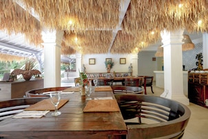 Café da manhã, almoço e jantar