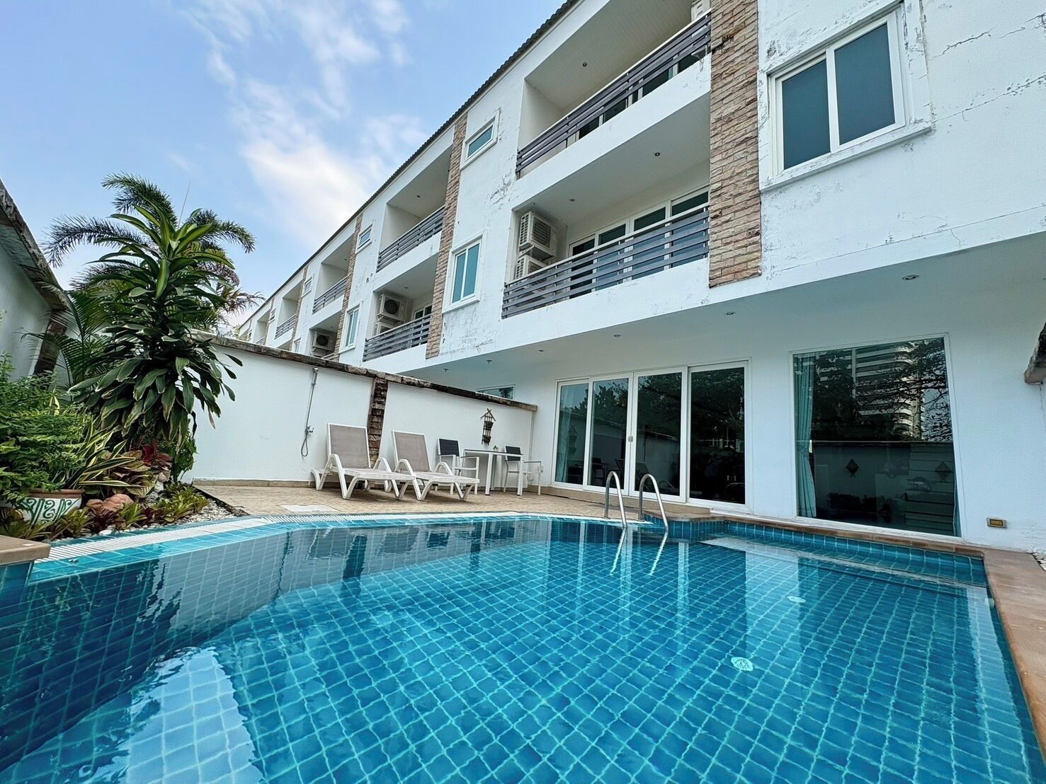 Εξωτερική πισίνα