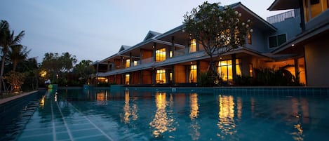 Piscine extérieure