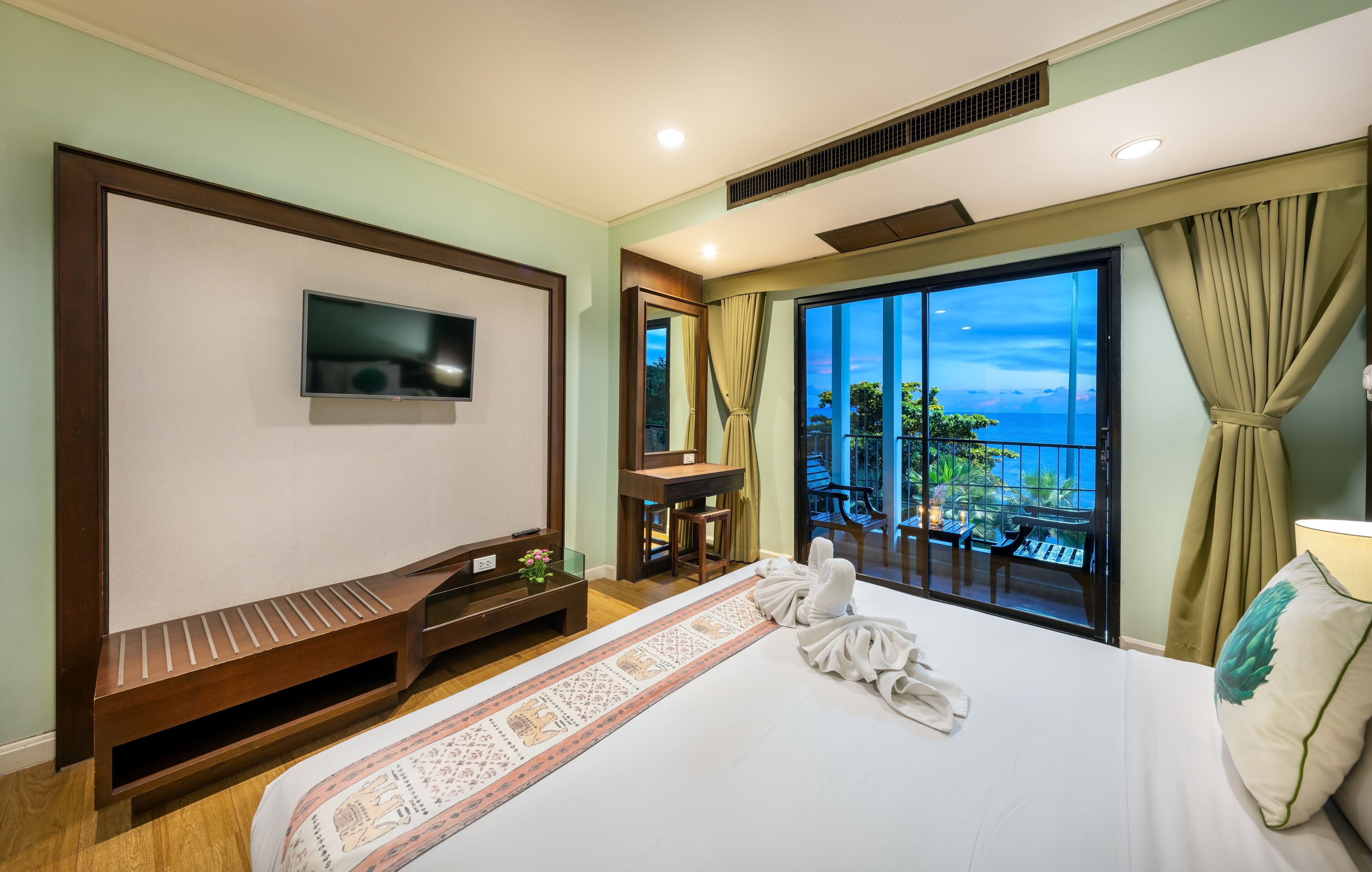 Photo - The Jomtien Twelve