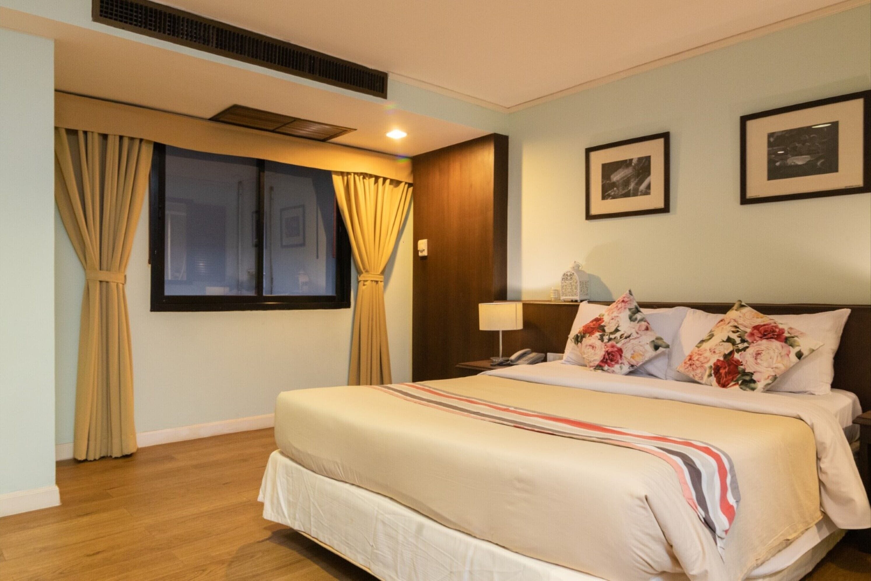 Photo - The Jomtien Twelve