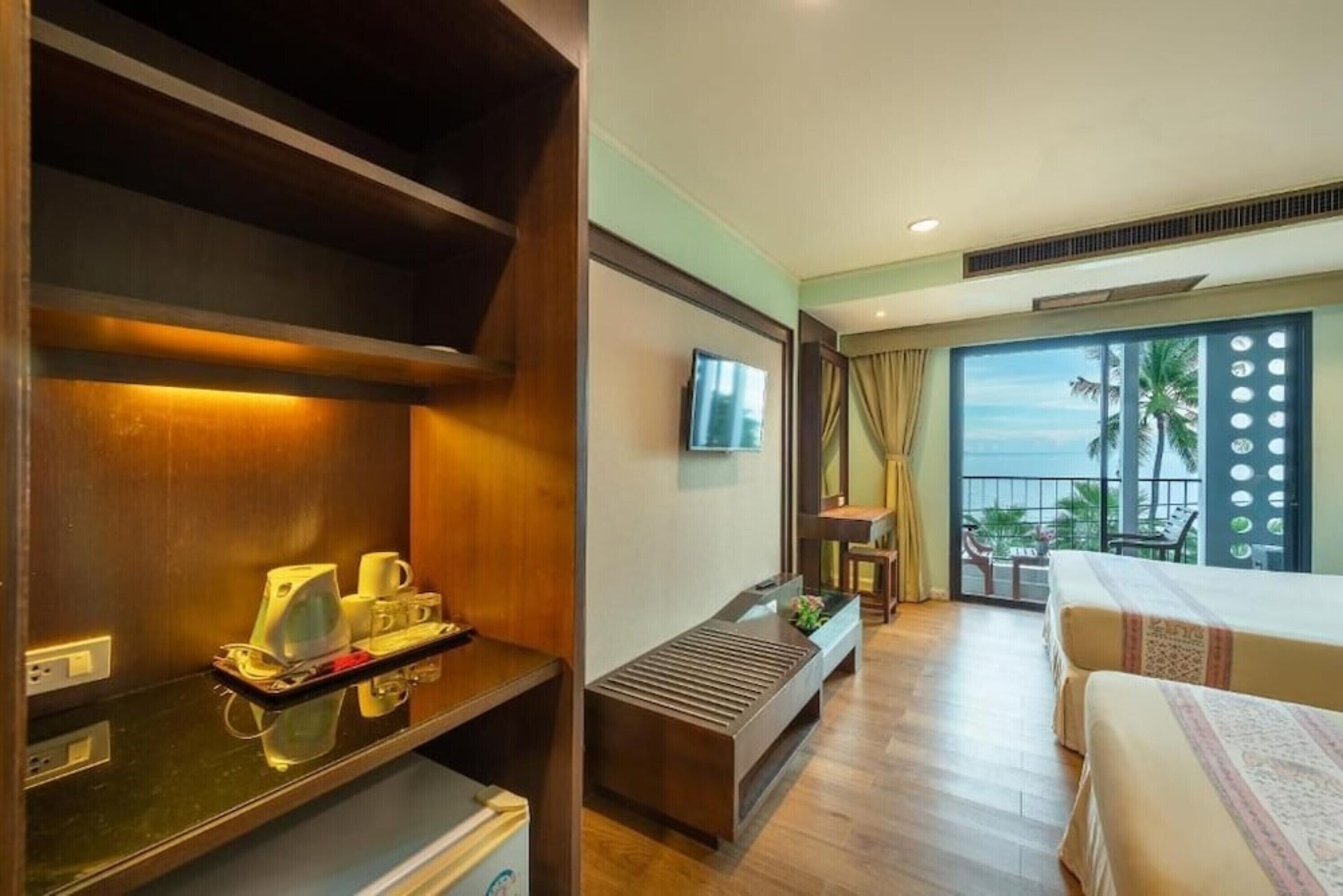 Photo - The Jomtien Twelve