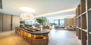 Cocktail bar - The Orion Hotel Motobu Resort & Spa (Motobu)