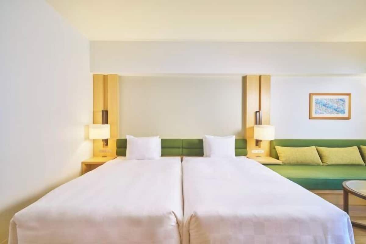 1 Schlafzimmer, hochwertige Bettwaren, Daunenbettdecken, Zimmersafe
