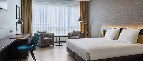 Quarto casal superior | 1 quarto, frigobar, cofres nos quartos, escrivaninha