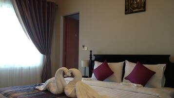 Standaard tweepersoonskamer | Een kluis op de kamer, een bureau, gratis wifi, beddengoed