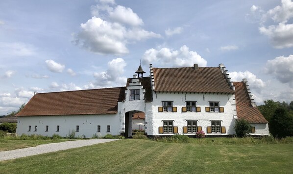 Overnatningsstedets facade