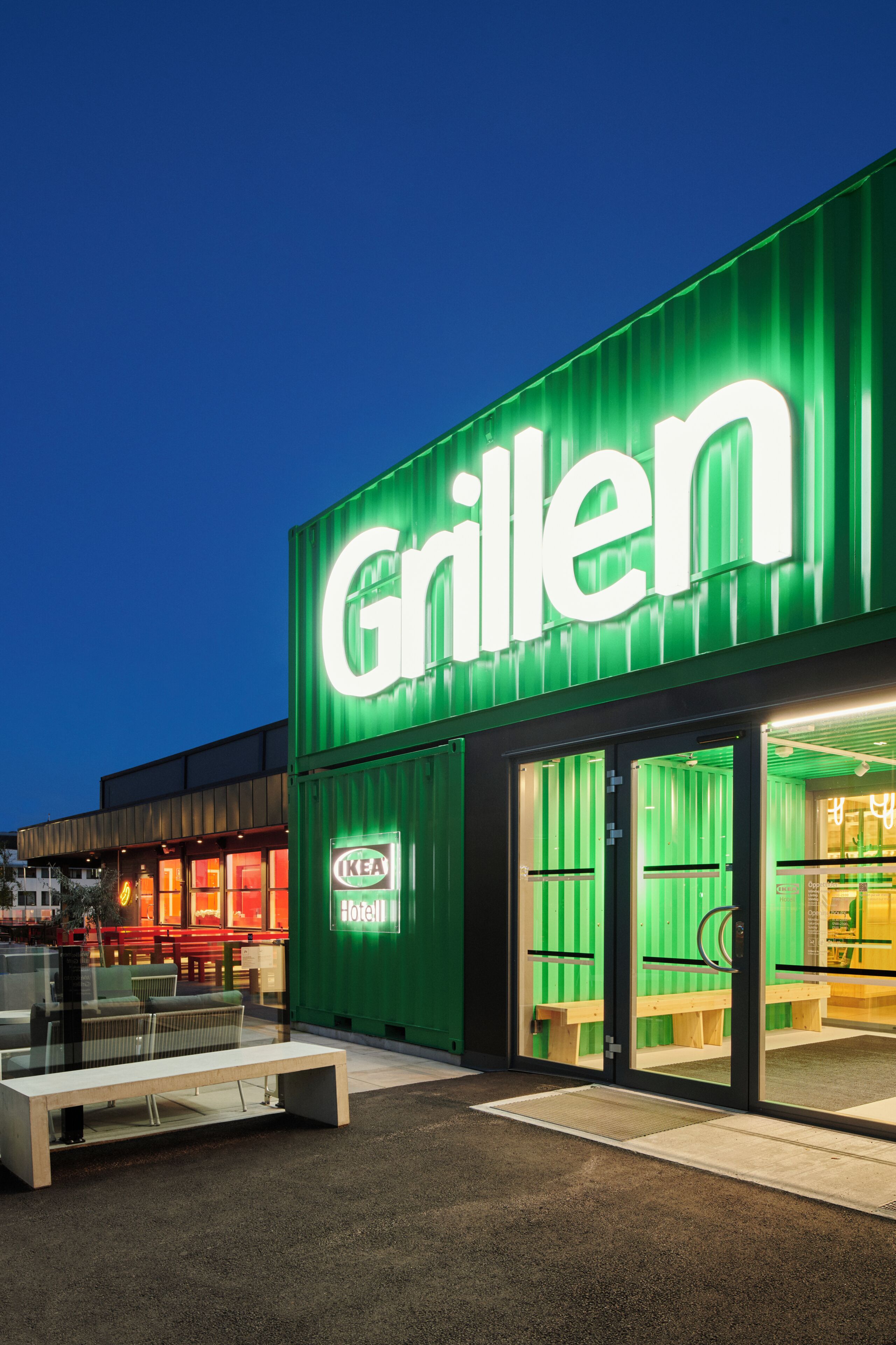 Déjeuner et dîner servis sur place