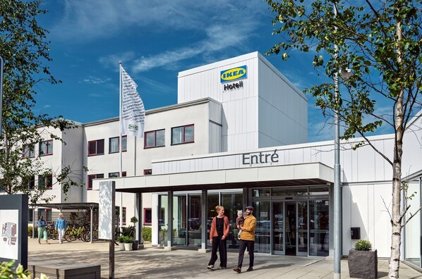 Fachada del alojamiento - Noche