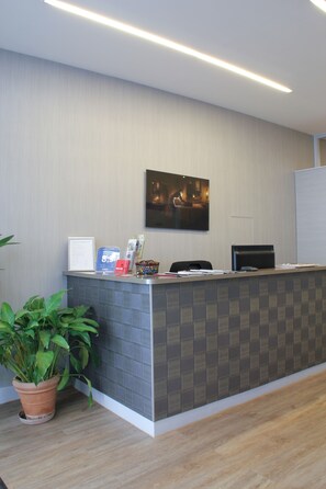 Reception - Hôtel de France (Boulogne-Billancourt)