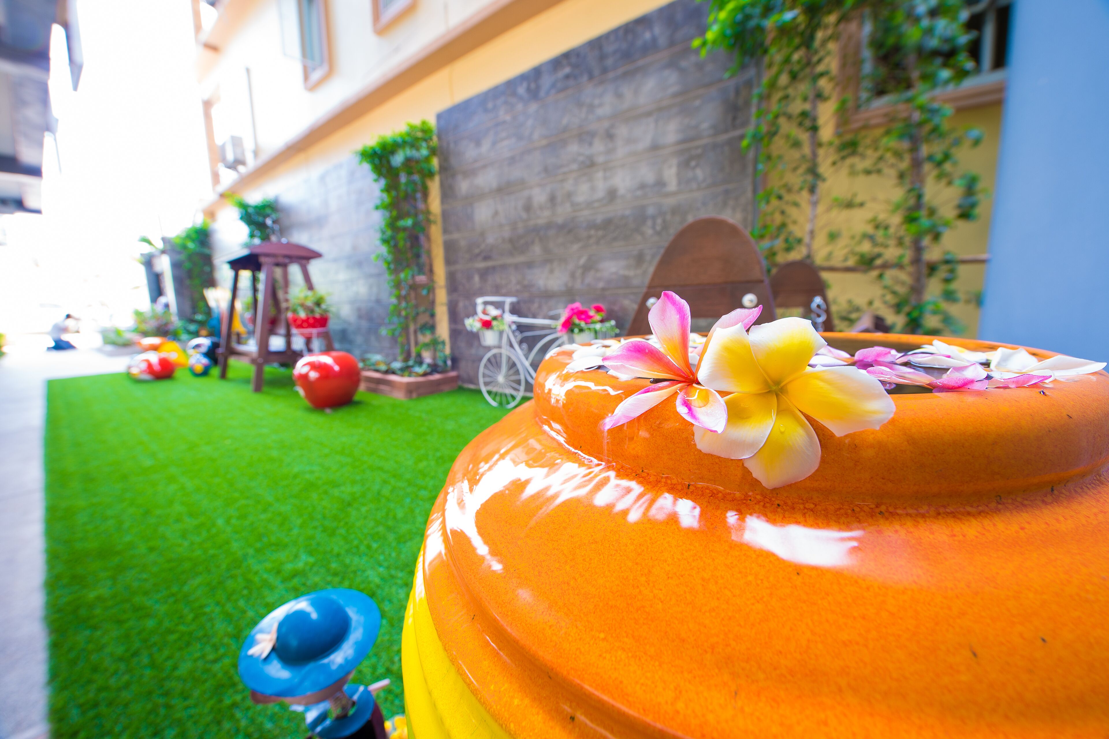 children’s play area – outdoor