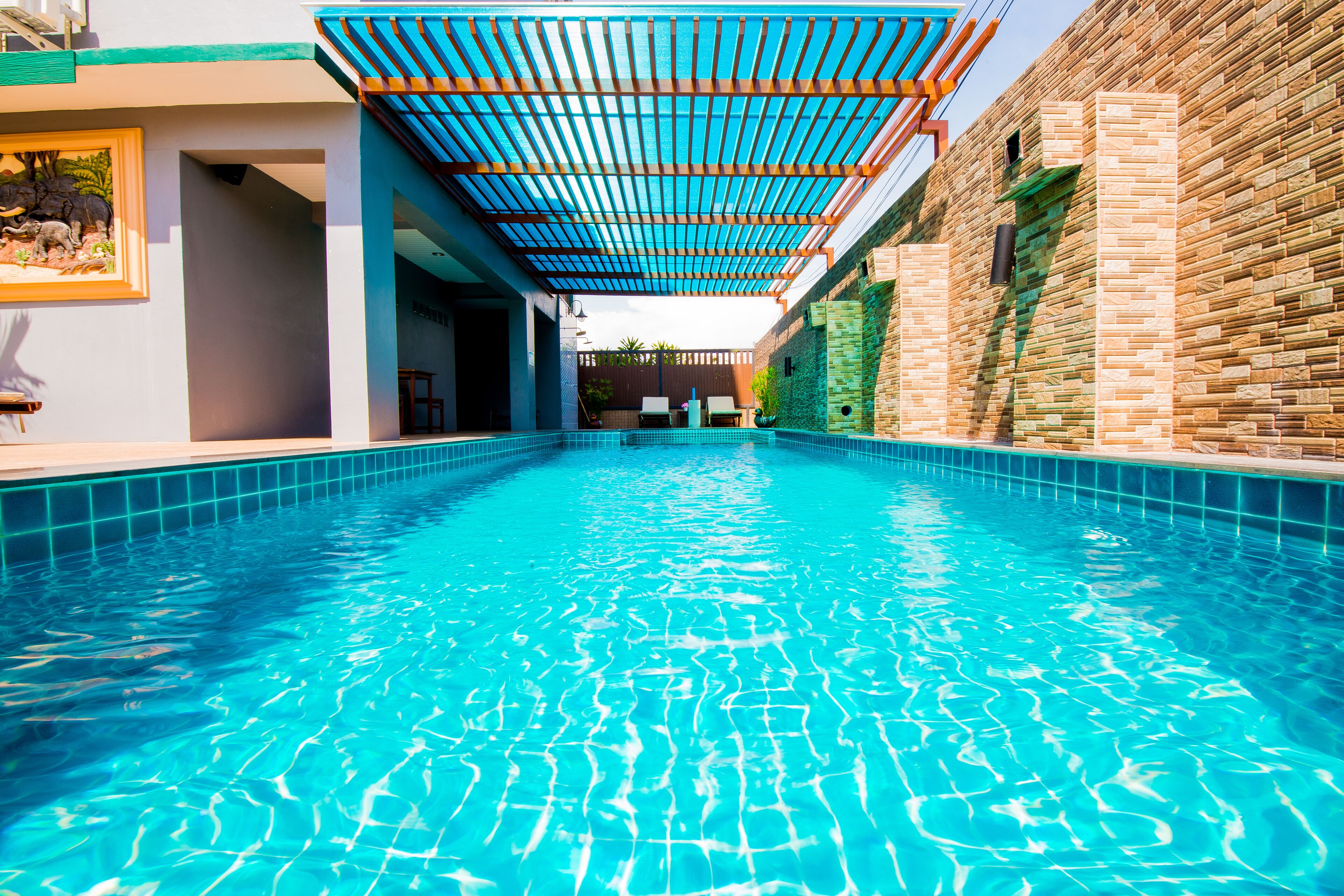 Piscina interna, piscina externa