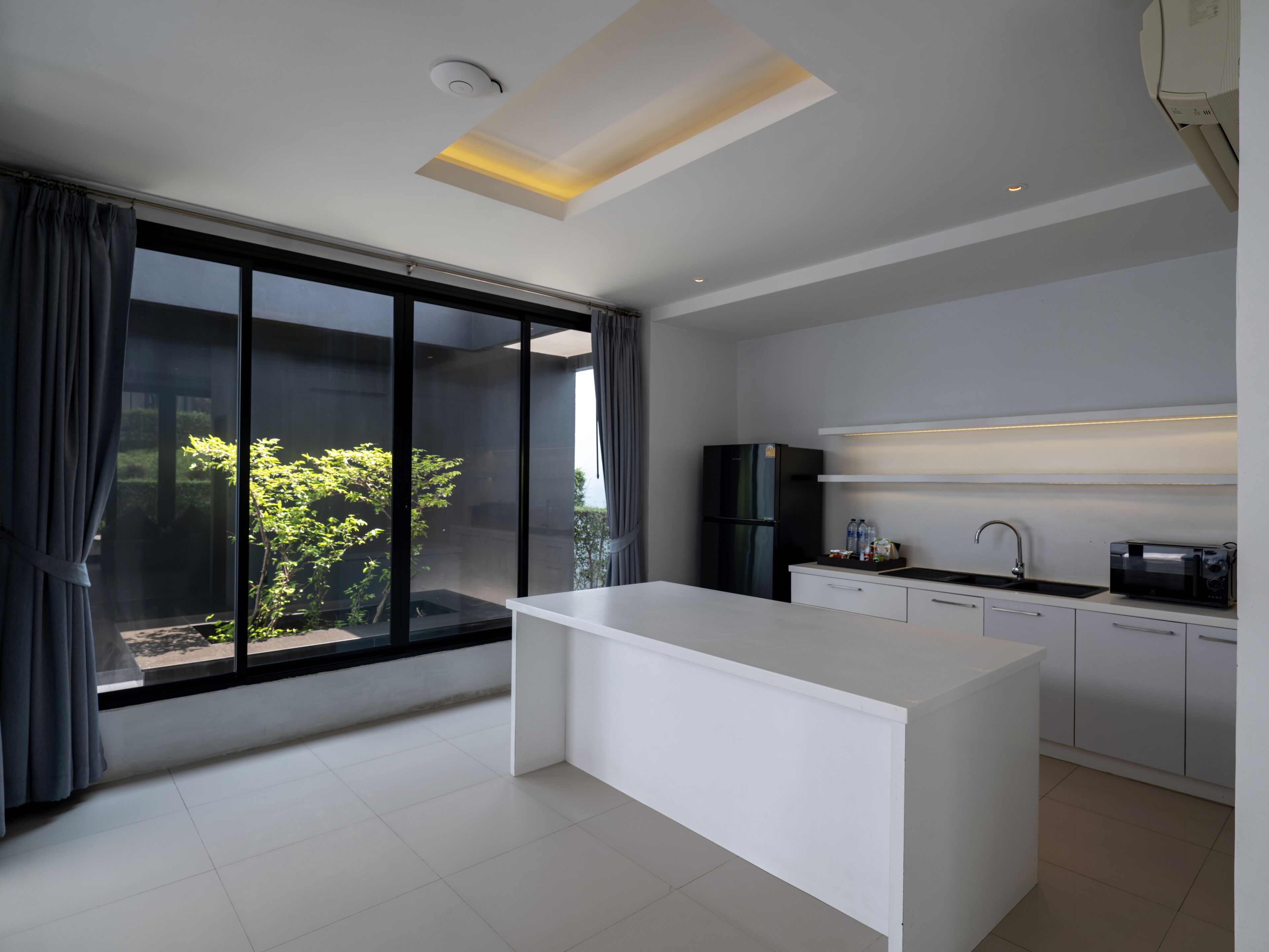 three bedroom beachfront pool villa  | hypo-allergenic bedding, soundproofing, free wifi, bed sheets