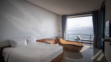 Three Bedroom Beachfront Pool Villa | 低刺激性寝具、防音設備、WiFi (無料)、ベッドシーツ